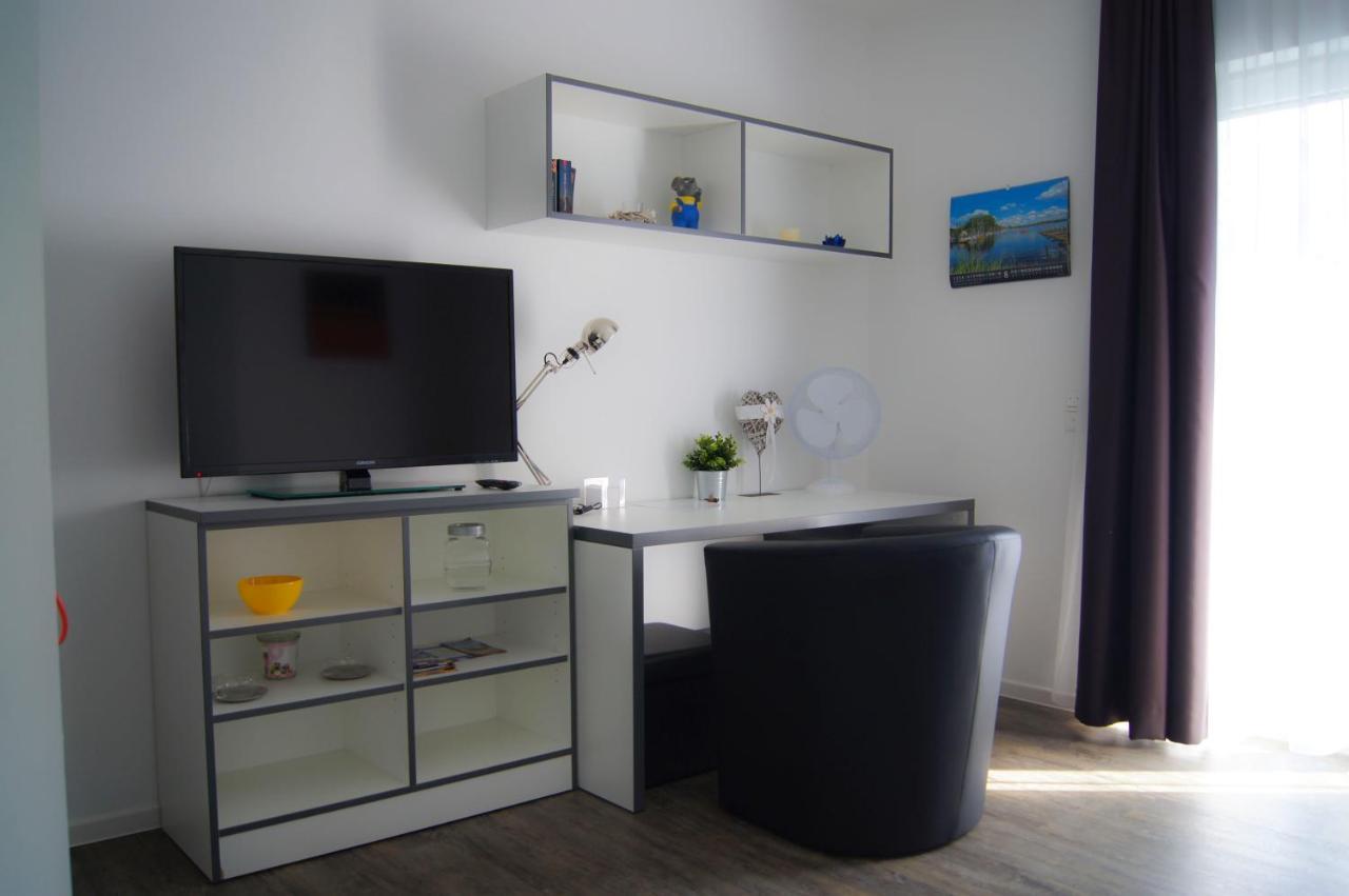 Apartment Boardinghouse *